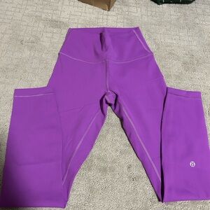 Lululemon Athletica Purple Leggings with High-Rise Waistband and Stretchy Fit